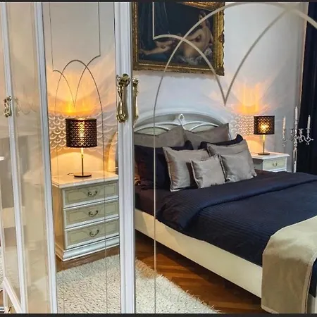 & Pool White House * Pančevo