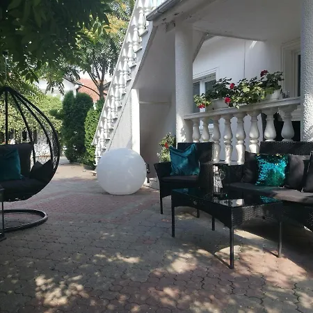 Daire & Pool White House Pančevo