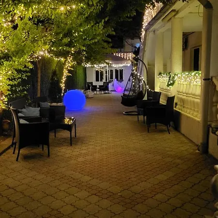 Daire & Pool White House Pančevo