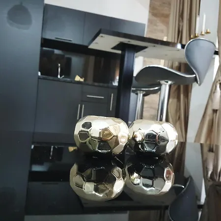 Daire & Pool White House Pančevo