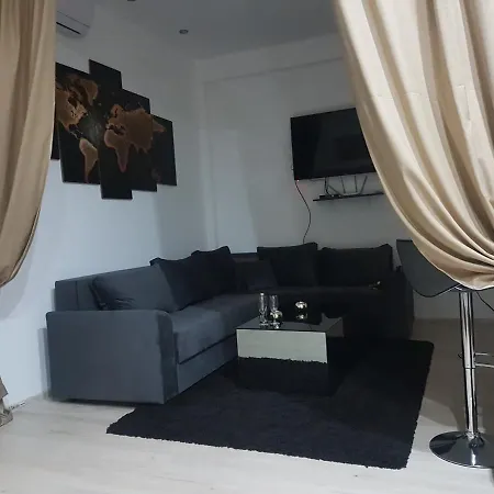 & Pool White House *