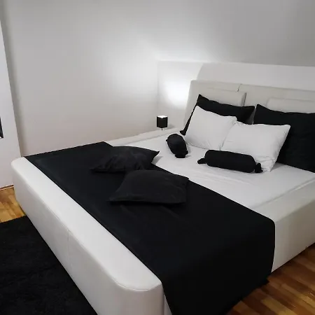 & Pool White House Pančevo