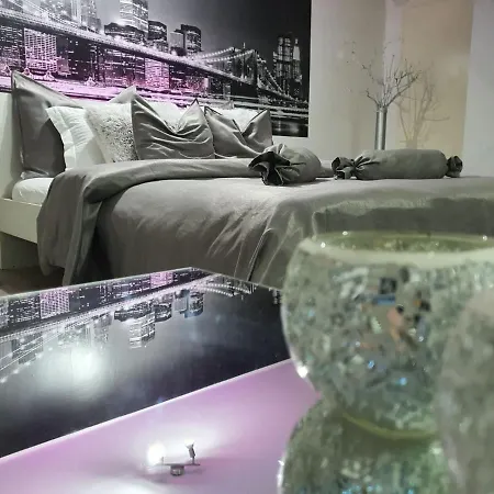 Daire & Pool White House